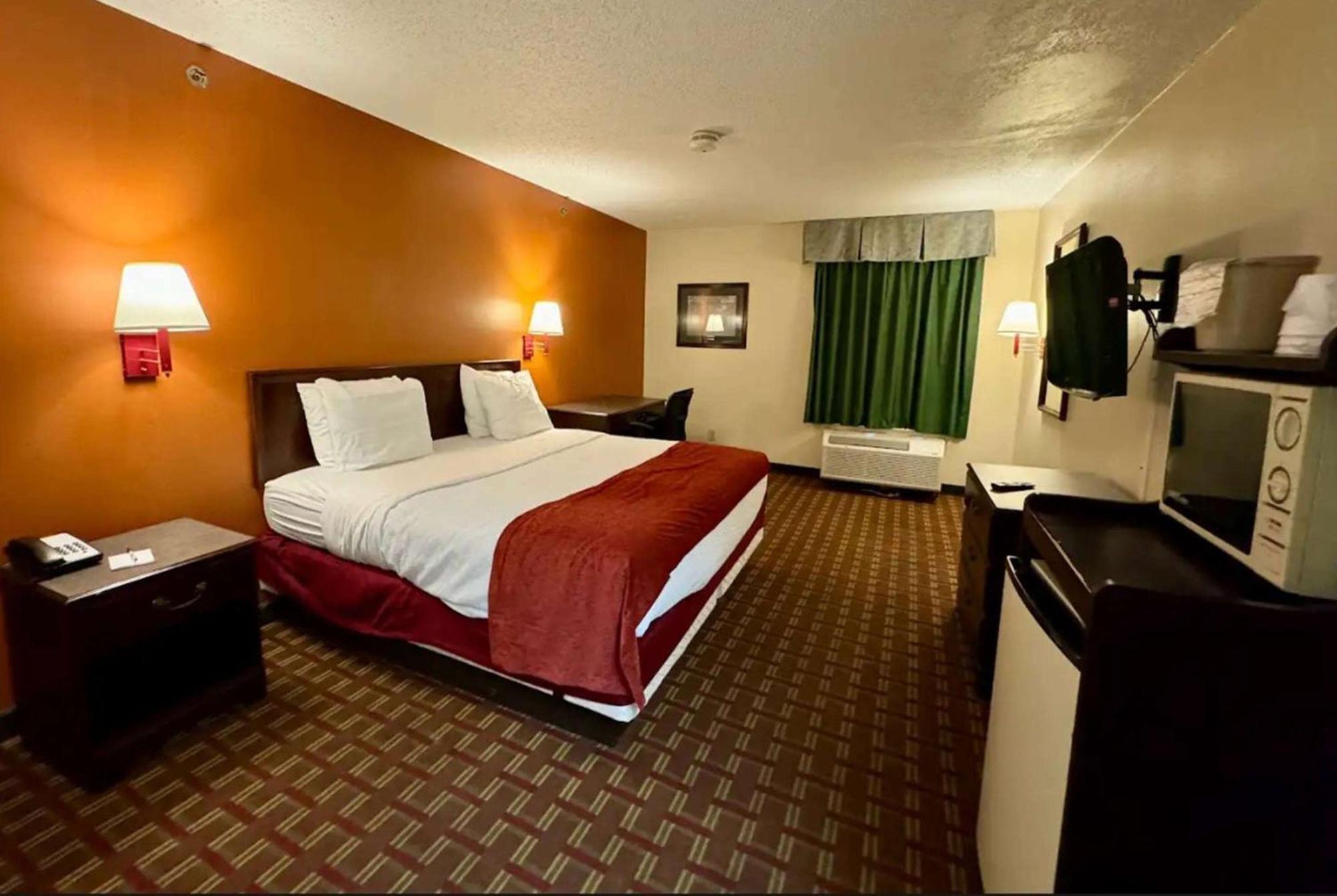 Hotel Baymont By Wyndham Mason
